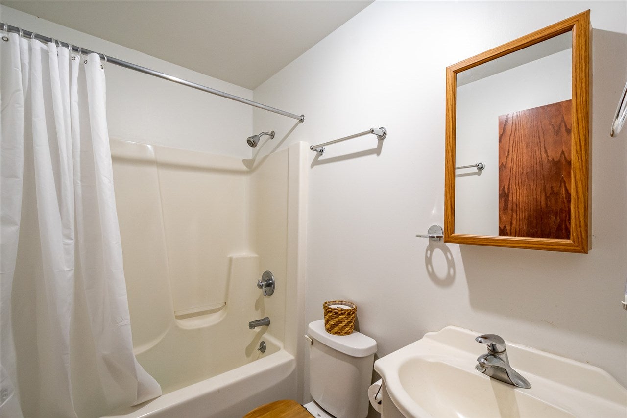 2559 Quincy Road Northeast Solon, IA 52333 - Photo 24 of 32 Gallery Image 24