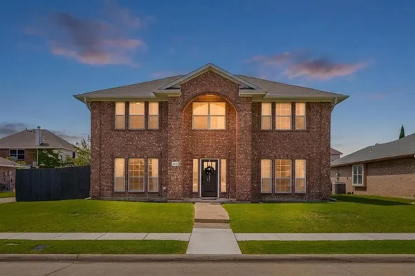 $449,900 | 8618 Coventry Drive, Rowlett, TX 75089