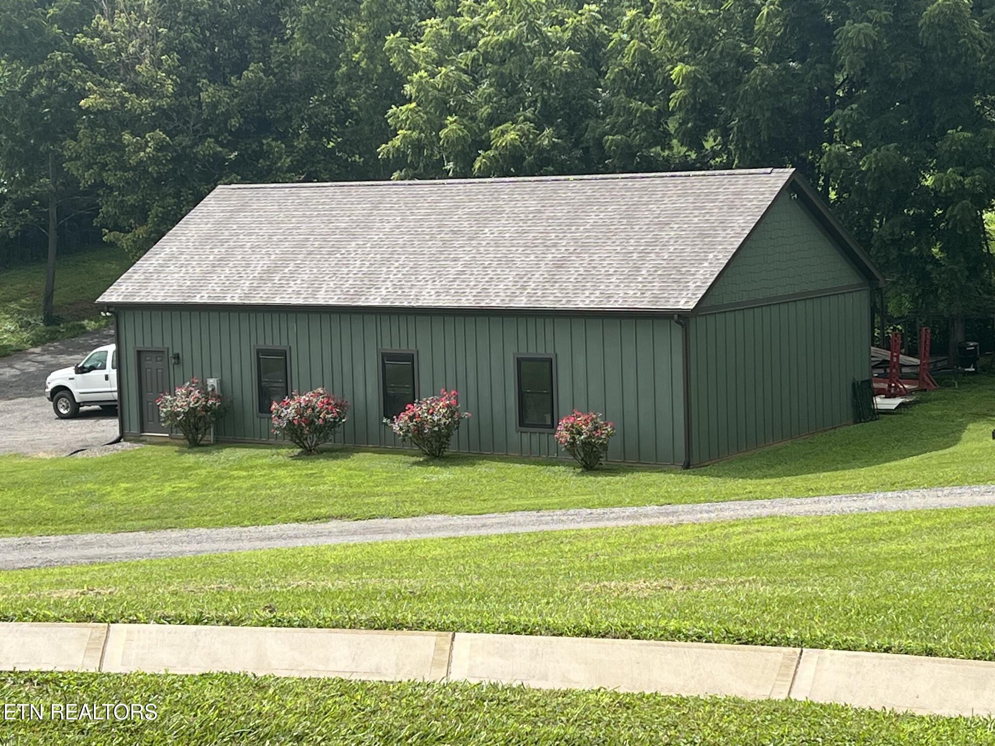 120 Smith Road Corryton, TN 37721 - Photo 33 of 41 shop