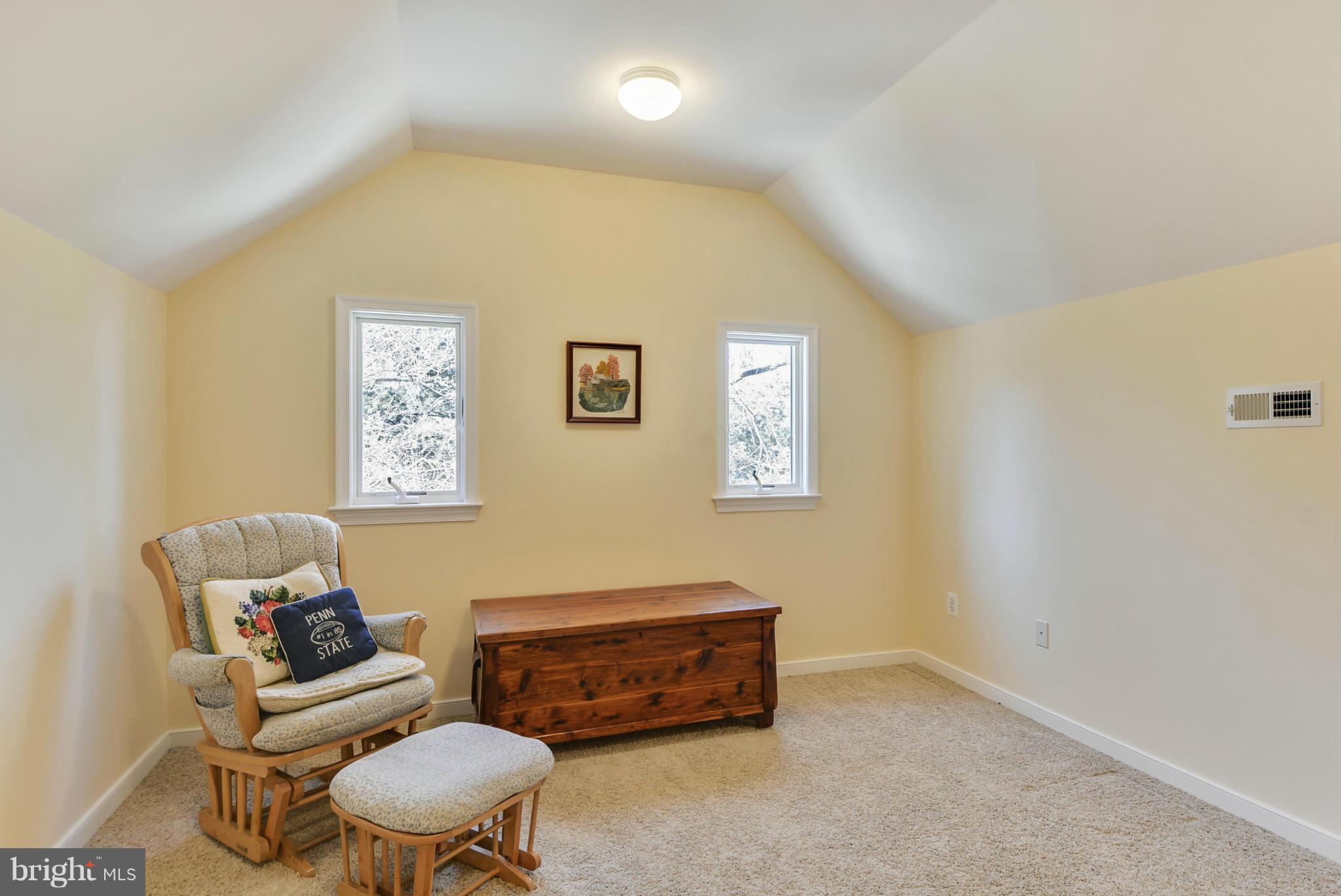 9960 Vale Road Vienna, VA 22181 - Photo 18 of 30 Sitting Room