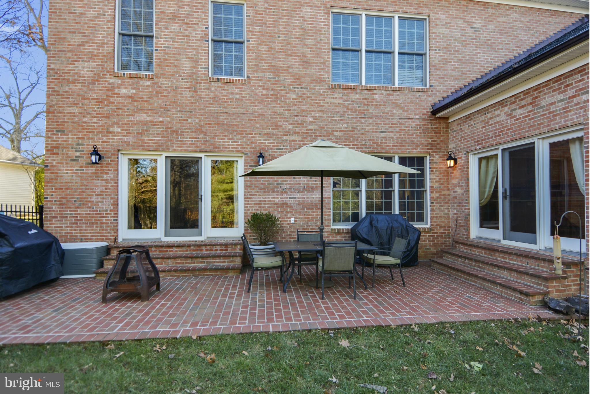 9960 Vale Road Vienna, VA 22181 - Photo 29 of 30 Patio
