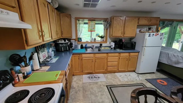 $525,000 | 183 Breezy Hill Road, Bradford, NH 03221