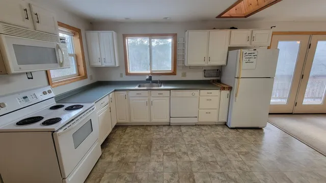 $525,000 | 183 Breezy Hill Road, Bradford, NH 03221