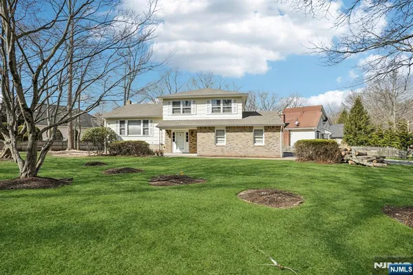 $5,500 | 2 Eisenhower Road, Closter, NJ 07624