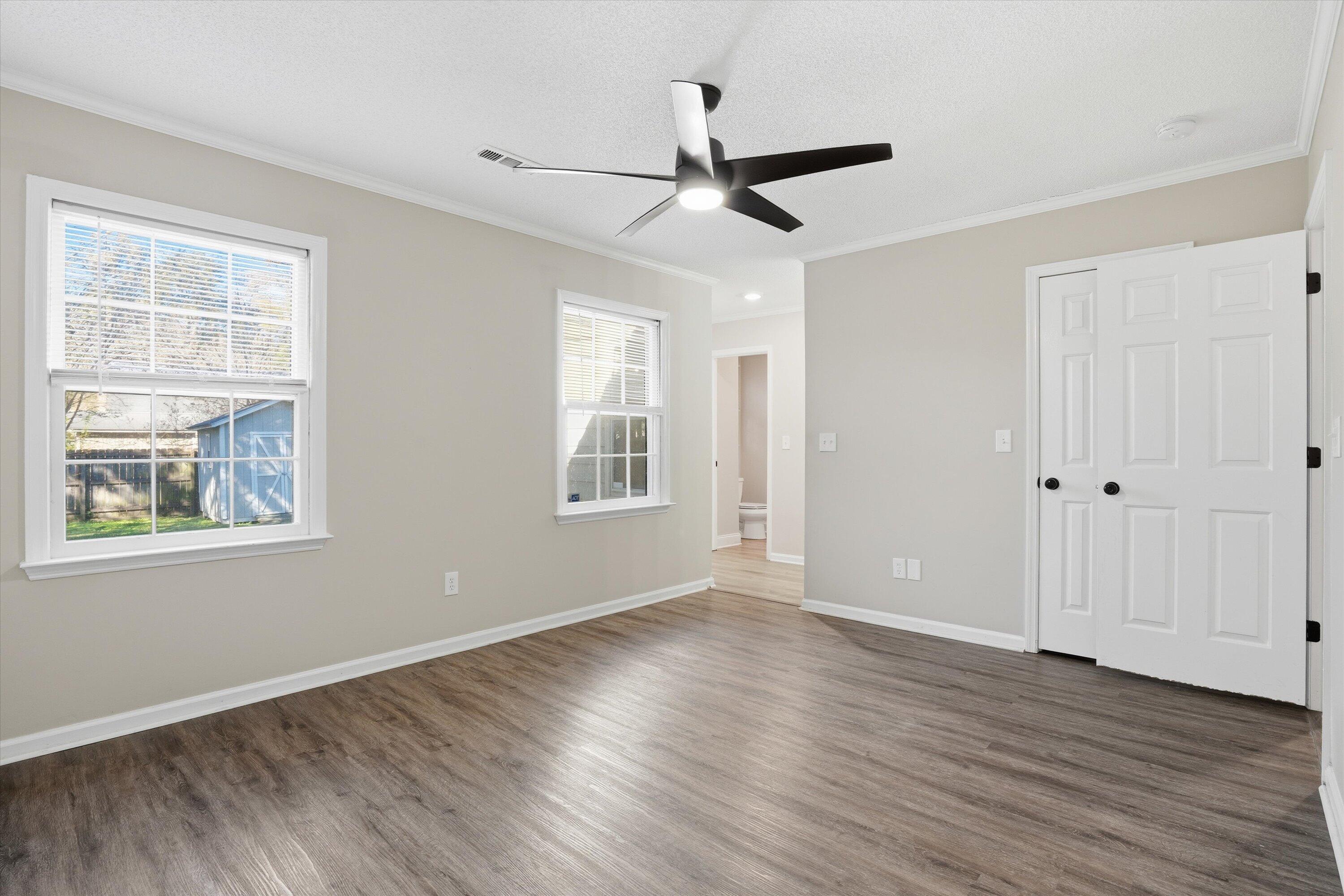 122 Towne Square Road Summerville, SC 29485 - Photo 12 of 22 Primary