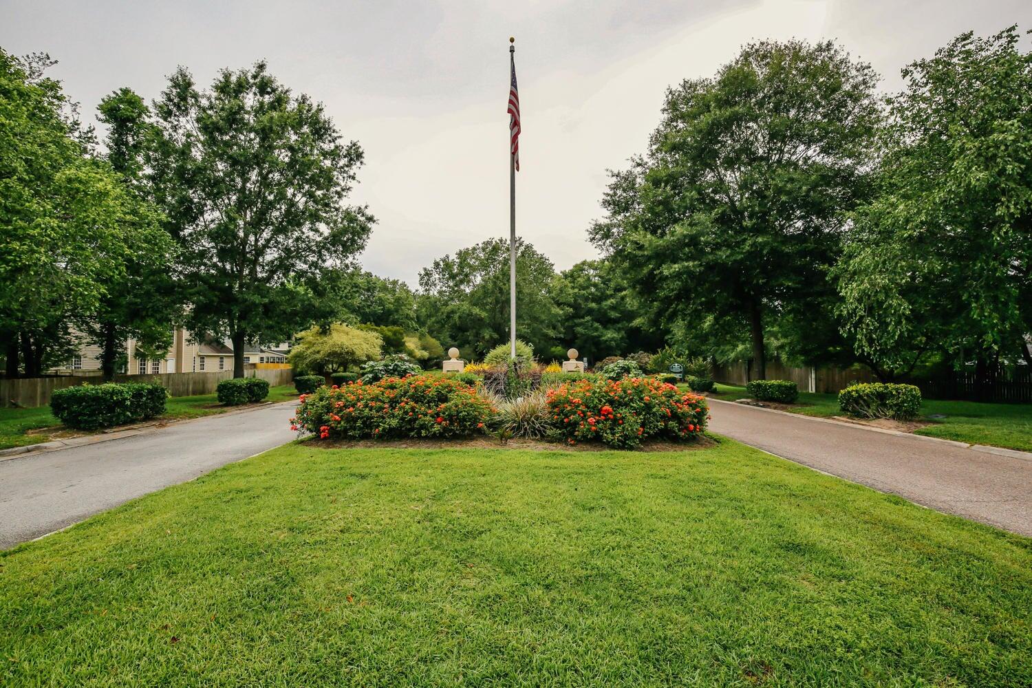 122 Towne Square Road Summerville, SC 29485 - Photo 19 of 22 Brandymill Entrance