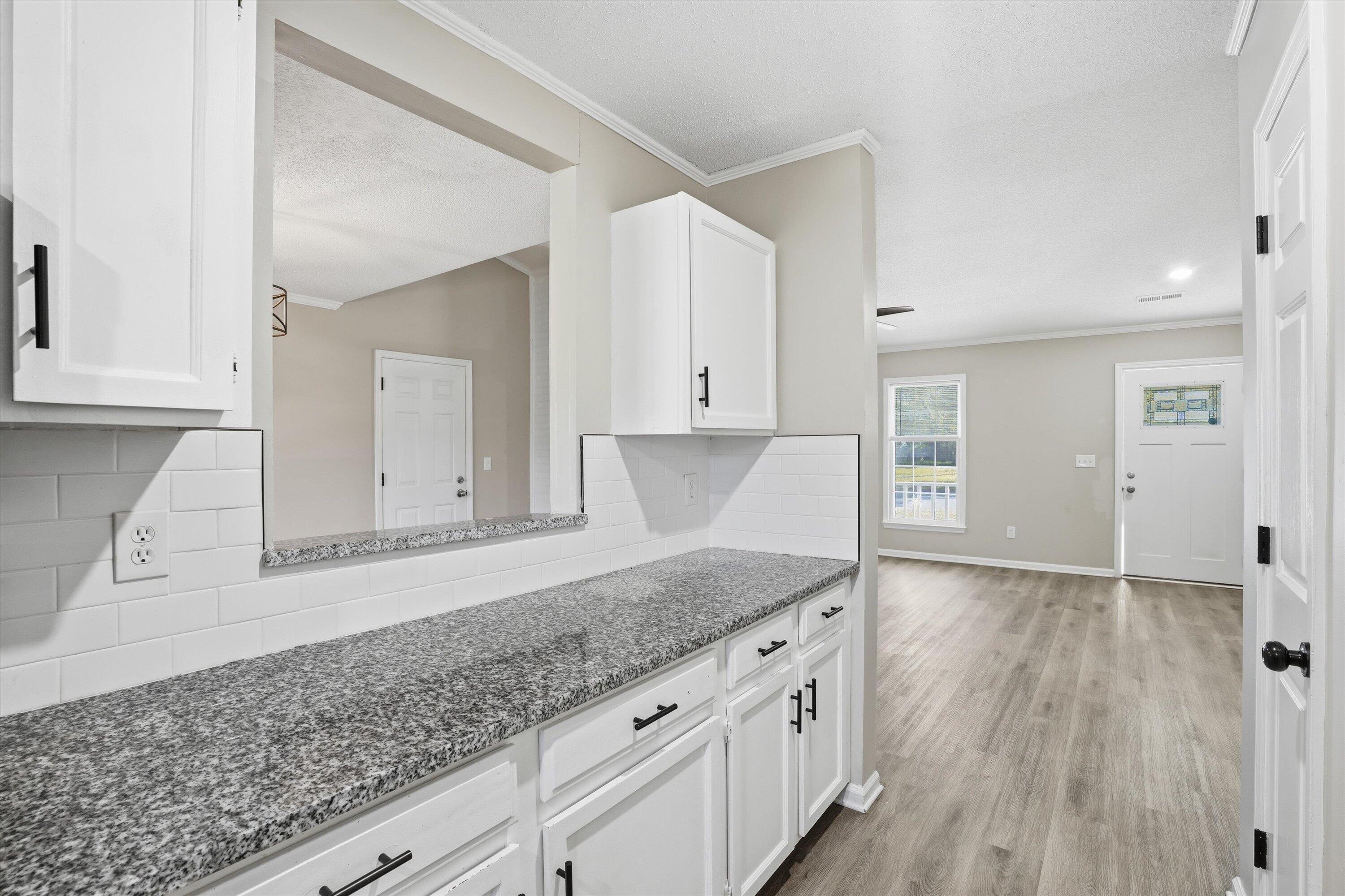 122 Towne Square Road Summerville, SC 29485 - Photo 5 of 22 Generous Kitchen