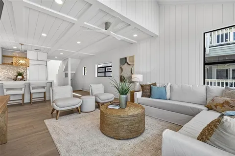 $2,900,000 | 8505 Blind Pass Drive, Treasure Island, FL 33706