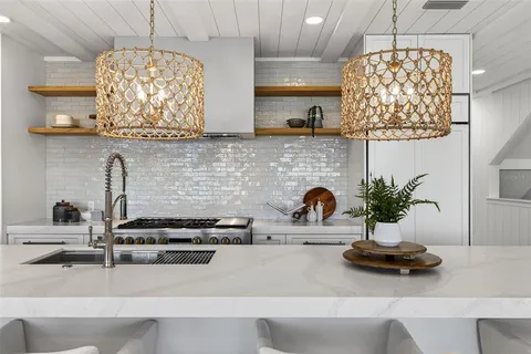 $2,900,000 | 8505 Blind Pass Drive, Treasure Island, FL 33706