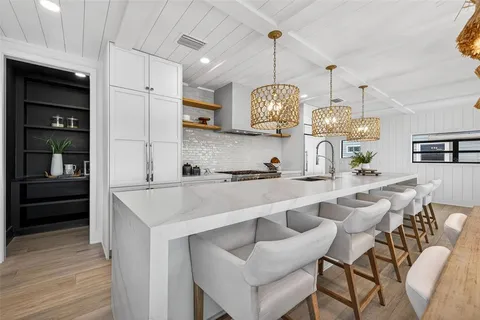 $2,900,000 | 8505 Blind Pass Drive, Treasure Island, FL 33706