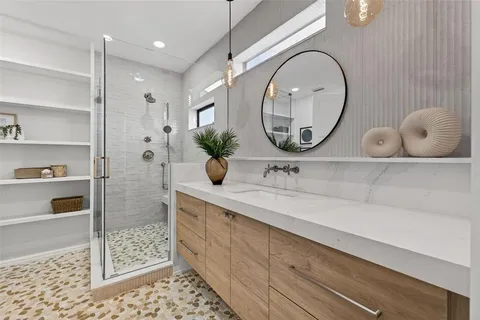 $2,900,000 | 8505 Blind Pass Drive, Treasure Island, FL 33706