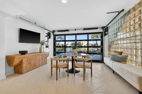 $2,900,000 | 8505 Blind Pass Drive, Treasure Island, FL 33706