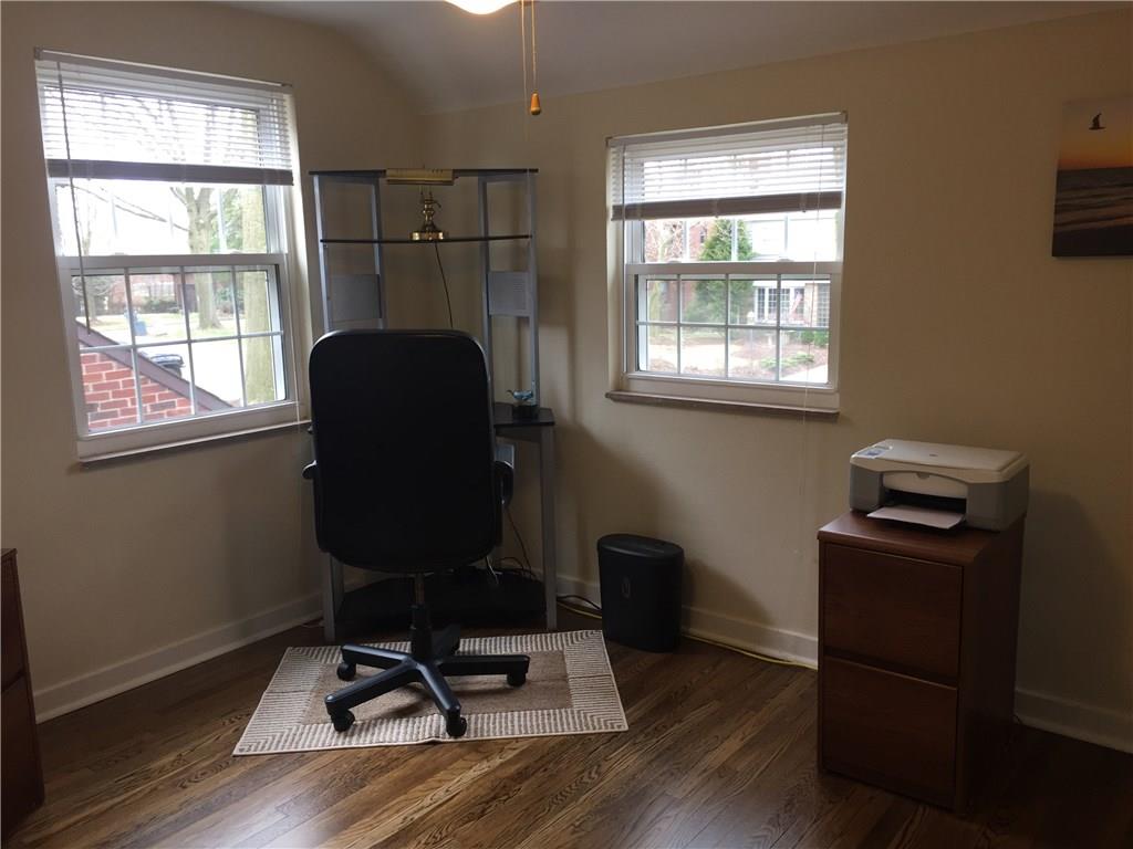 313 Old Farm Road Pittsburgh, PA 15228 - Photo 15 of 25 Gallery Image 15