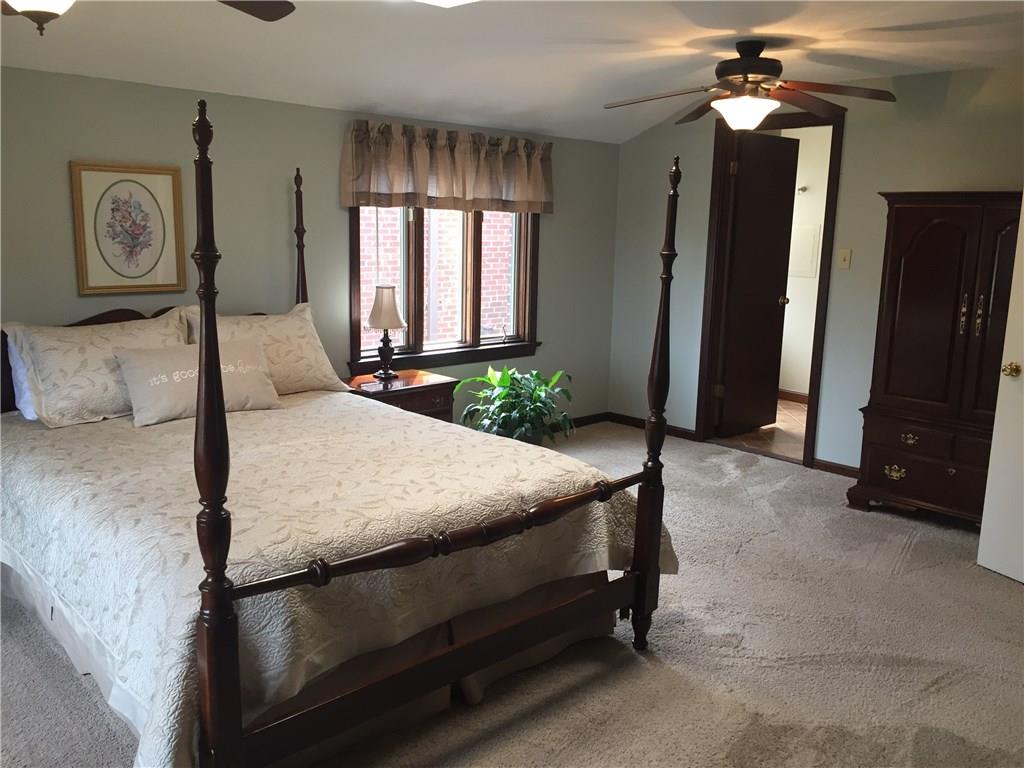 313 Old Farm Road Pittsburgh, PA 15228 - Photo 21 of 25 Gallery Image 21