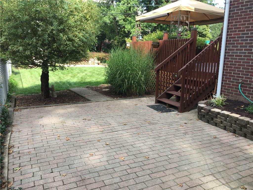 313 Old Farm Road Pittsburgh, PA 15228 - Photo 24 of 25 Gallery Image 24