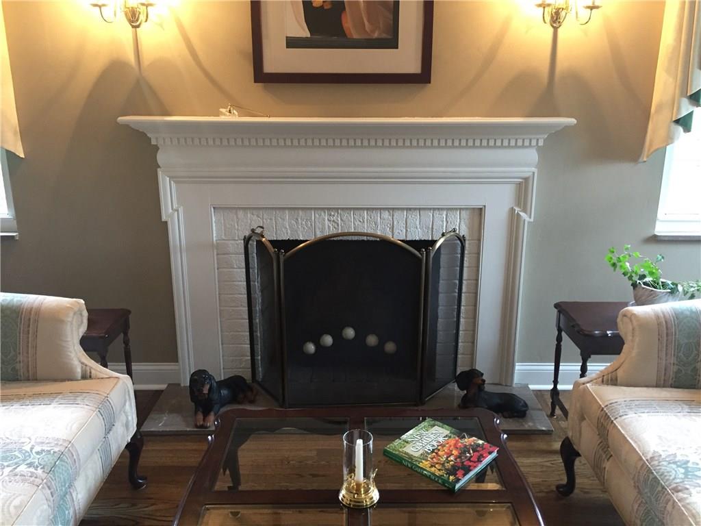 313 Old Farm Road Pittsburgh, PA 15228 - Photo 5 of 25 Gallery Image 5