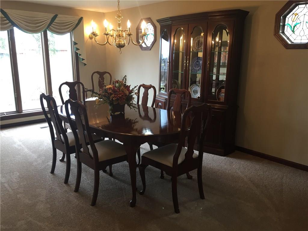 313 Old Farm Road Pittsburgh, PA 15228 - Photo 6 of 25 Gallery Image 6