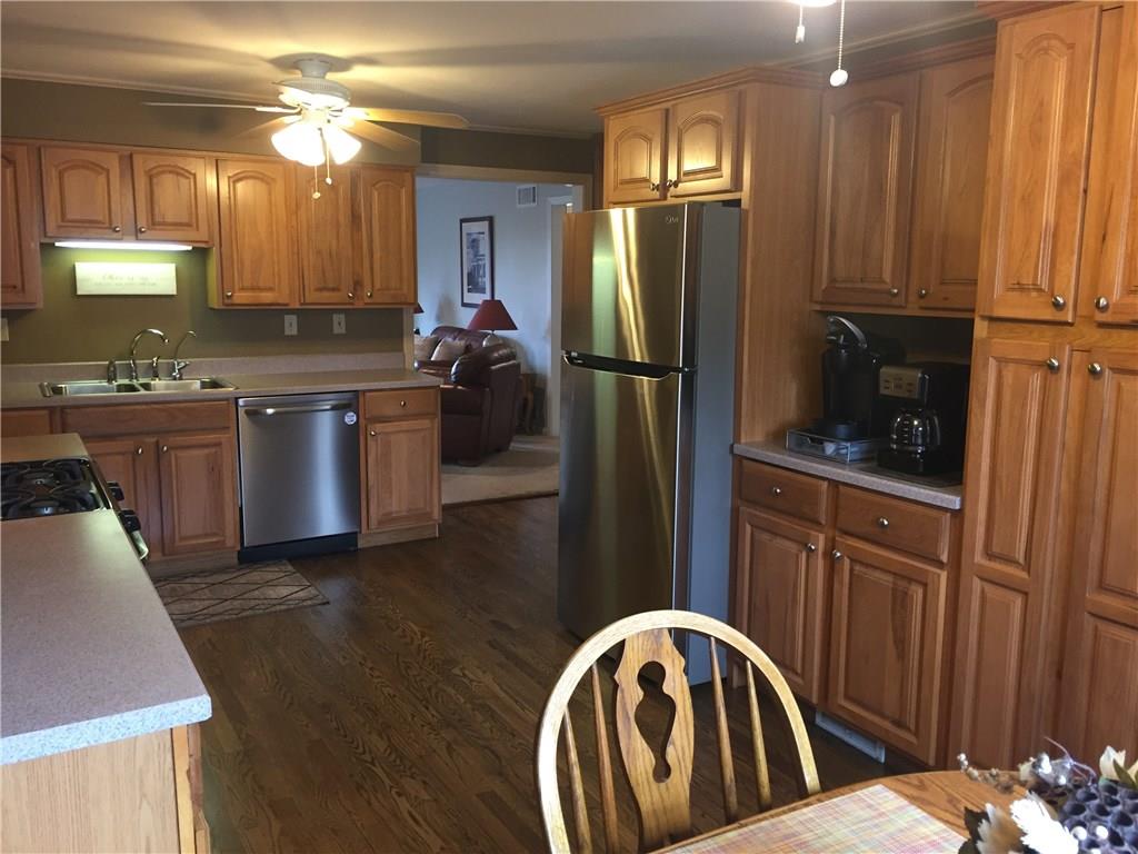 313 Old Farm Road Pittsburgh, PA 15228 - Photo 10 of 25 Gallery Image 10