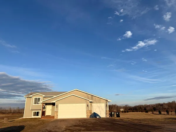 $409,999 | 47575 Falcon Avenue, Rush City, MN 55069