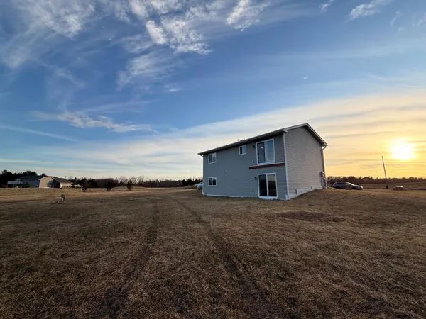 $409,999 | 47575 Falcon Avenue, Rush City, MN 55069