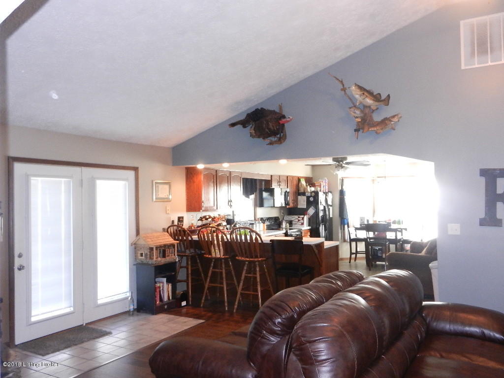 1056 Wales Run Road Mount Washington, KY 40047 - Photo 6 of 20 DSCN4011