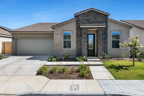 $590,000 | 7153 East Harvard Avenue, Fresno, CA 93737