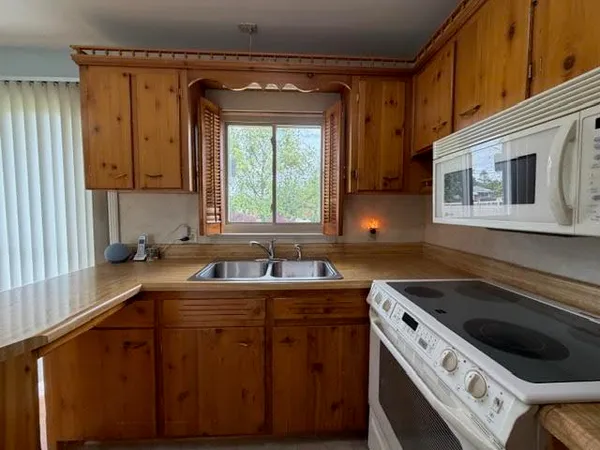$310,000 | 5107 Hollyhock Road Northwest, Roanoke, VA 24012