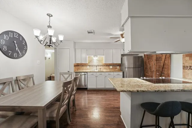 $359,000 | 2917 Highgate Lane, Bedford, TX 76021