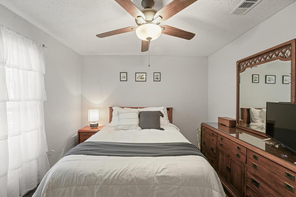 2917 Highgate Lane Bedford, TX 76021 - Photo 15 of 28