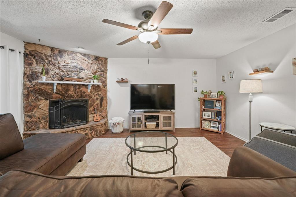 2917 Highgate Lane Bedford, TX 76021 - Photo 6 of 28