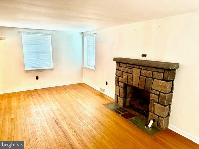 526 Brighton Road Wilmington, DE 19809 - Photo 6 of 15 Living Room