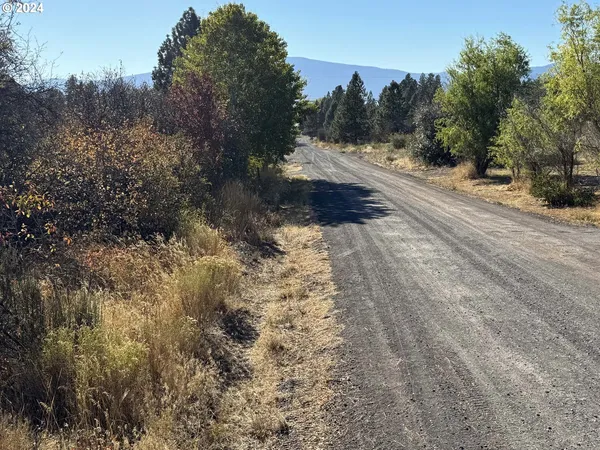 $10,000 | East Lake Avenue, Chiloquin, OR 97624