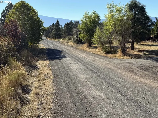 $10,000 | East Lake Avenue, Chiloquin, OR 97624