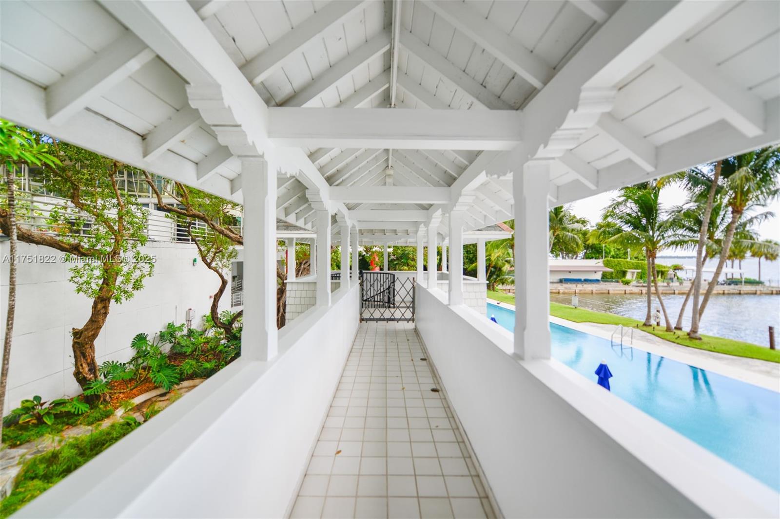 2025 Brickell Avenue, Unit 901 Miami, FL 33129 - Photo 43 of 49 a view of a patio with a fountain