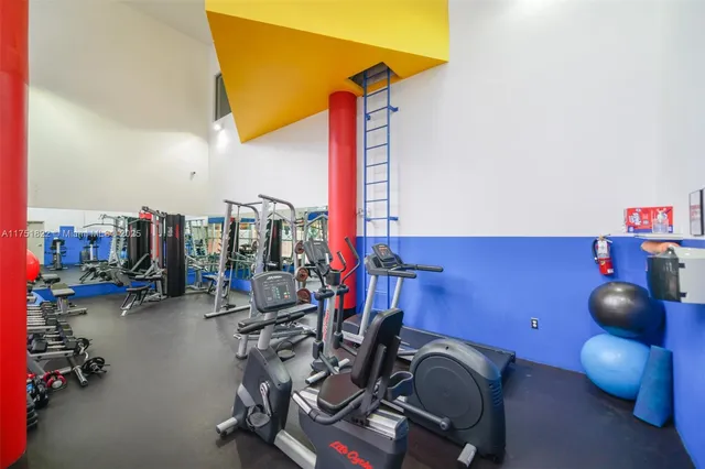 $1,250,000 | 2025 Brickell Avenue, Unit 901, Miami, FL 33129