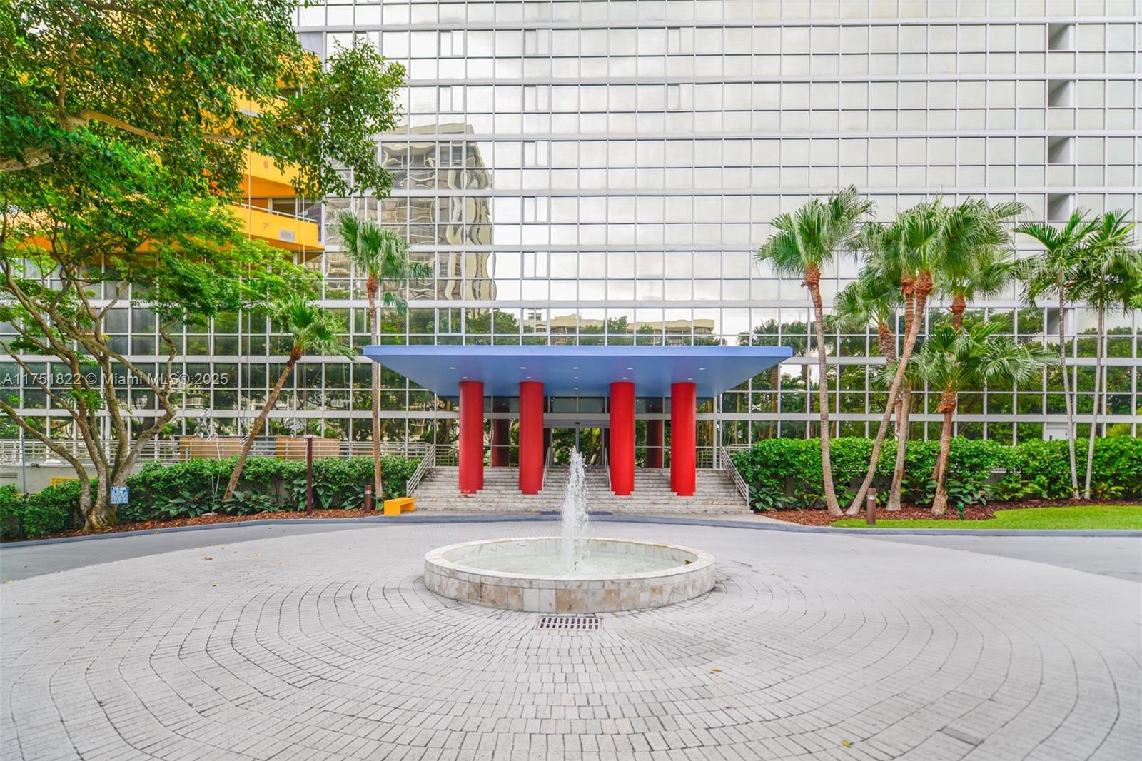 2025 Brickell Avenue, Unit 901 Miami, FL 33129 - Photo 49 of 49 a view of outdoor space with garden
