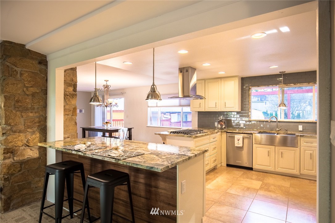 17028 3rd Place West Bothell, WA 98012 - Photo 11 of 25