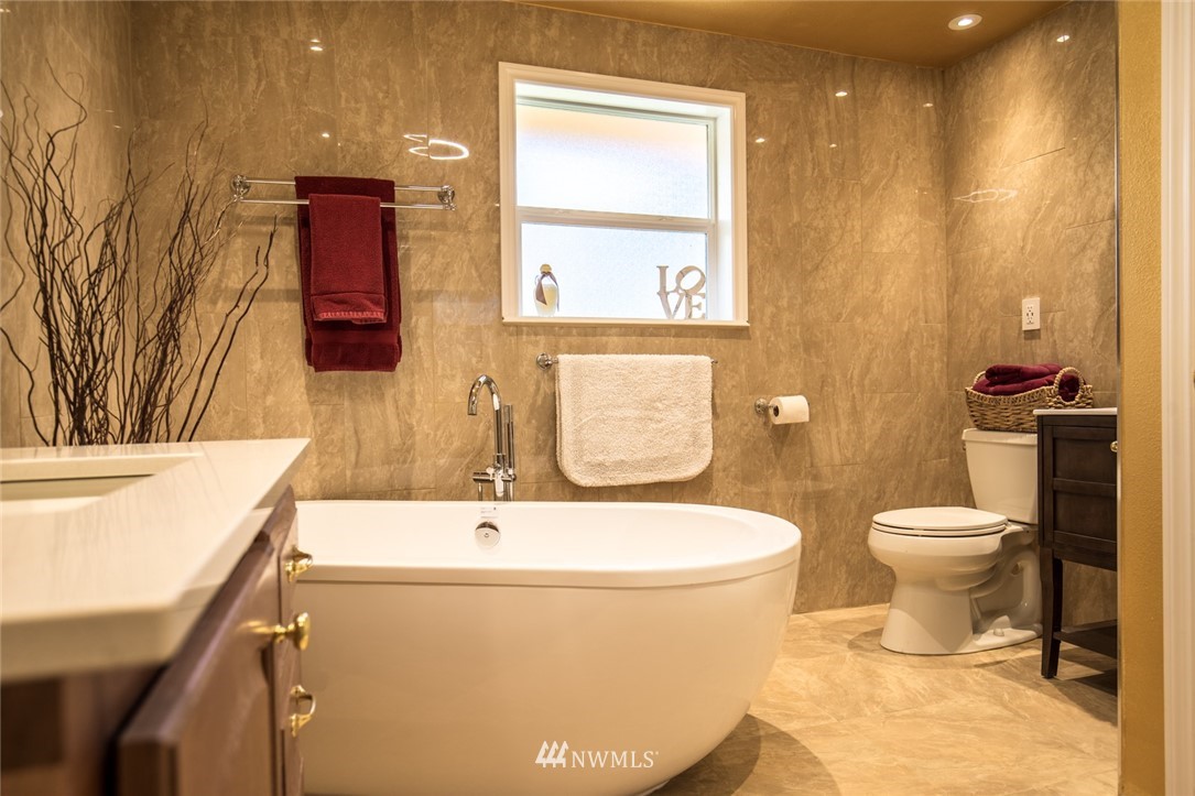 17028 3rd Place West Bothell, WA 98012 - Photo 18 of 25