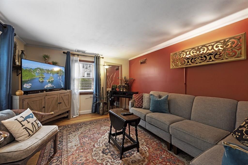 274 Maple Street Danvers, MA 01923 - Photo 8 of 27 Gallery Image 8