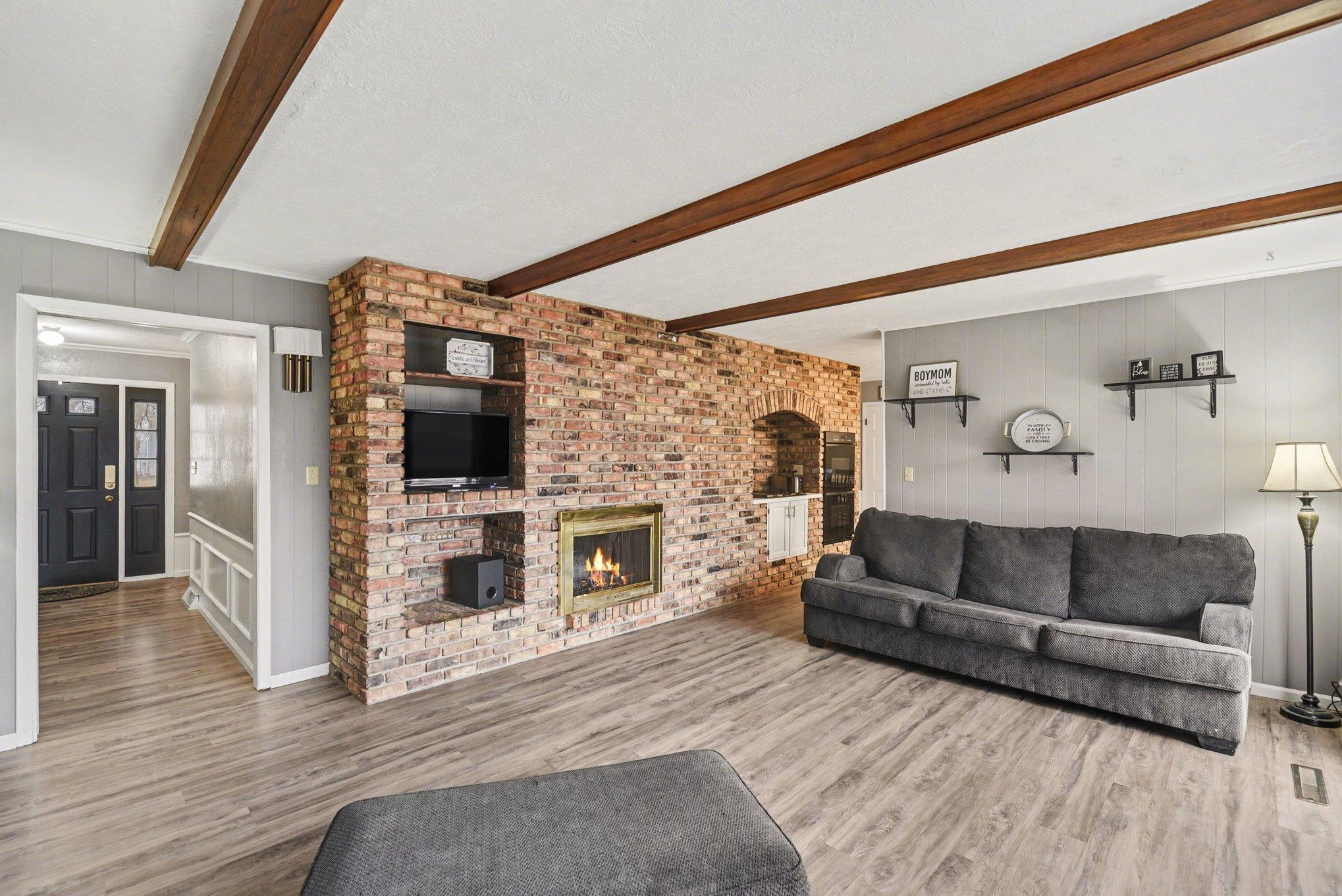 801 6th Avenue Southeast Pipestone, MN 56164 - Photo 2 of 37