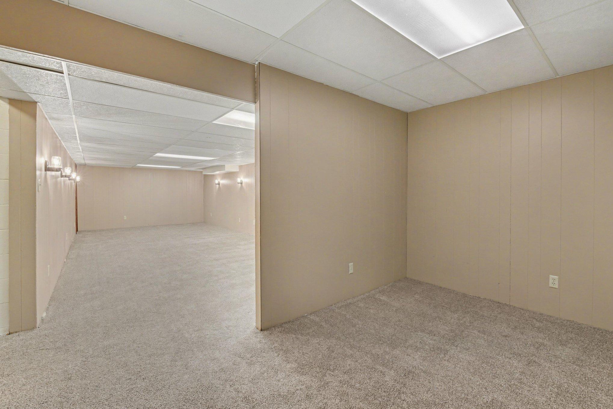 801 6th Avenue Southeast Pipestone, MN 56164 - Photo 30 of 37