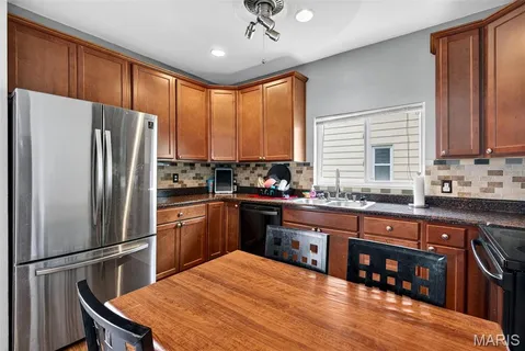 $249,900 | 4739 Hummel Avenue, St. Louis, MO 63116