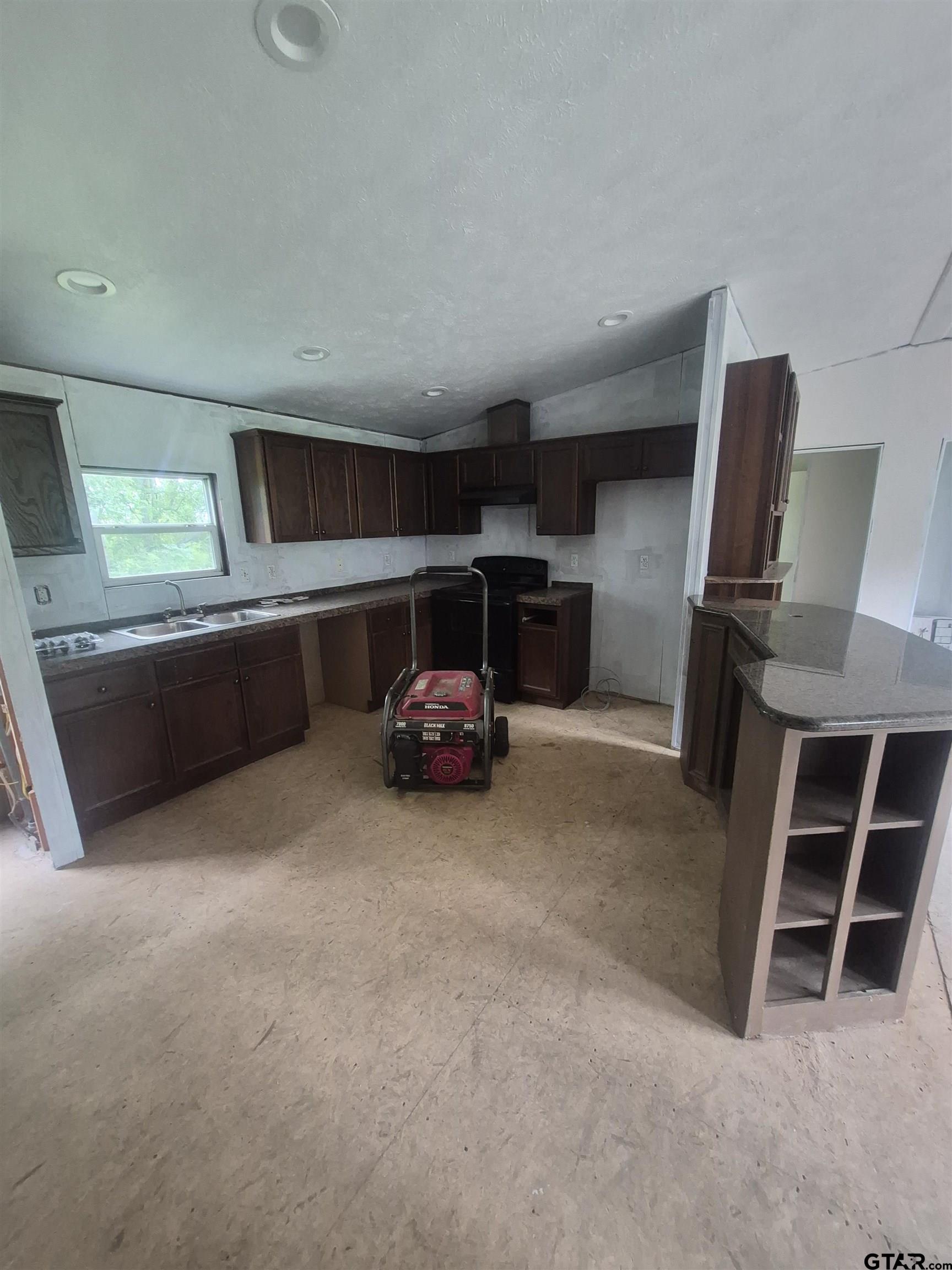 4317 Heard Road Naples, TX 75568 - Photo 12 of 25
