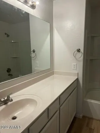 $2,300 | 1898 South Falcon Drive, Gilbert, AZ 85295