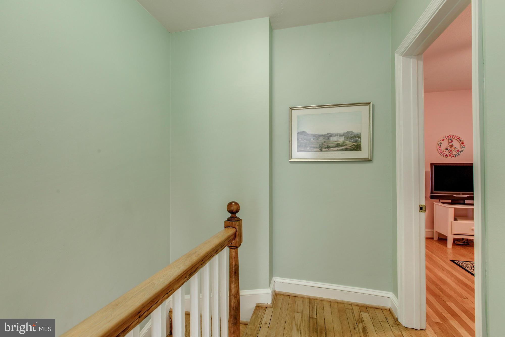 1216 Portner Road Alexandria, VA 22314 - Photo 13 of 27 Upper Level Foyer