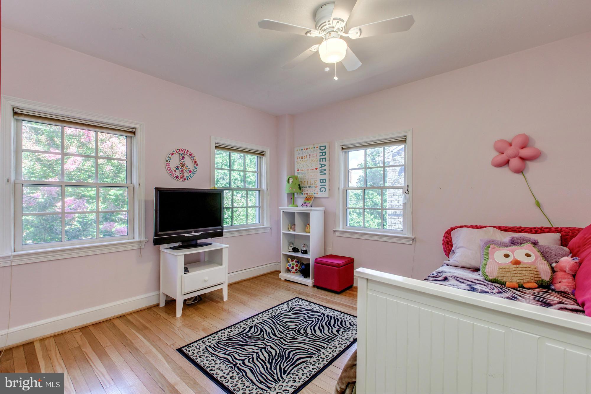 1216 Portner Road Alexandria, VA 22314 - Photo 14 of 27 Bedroom