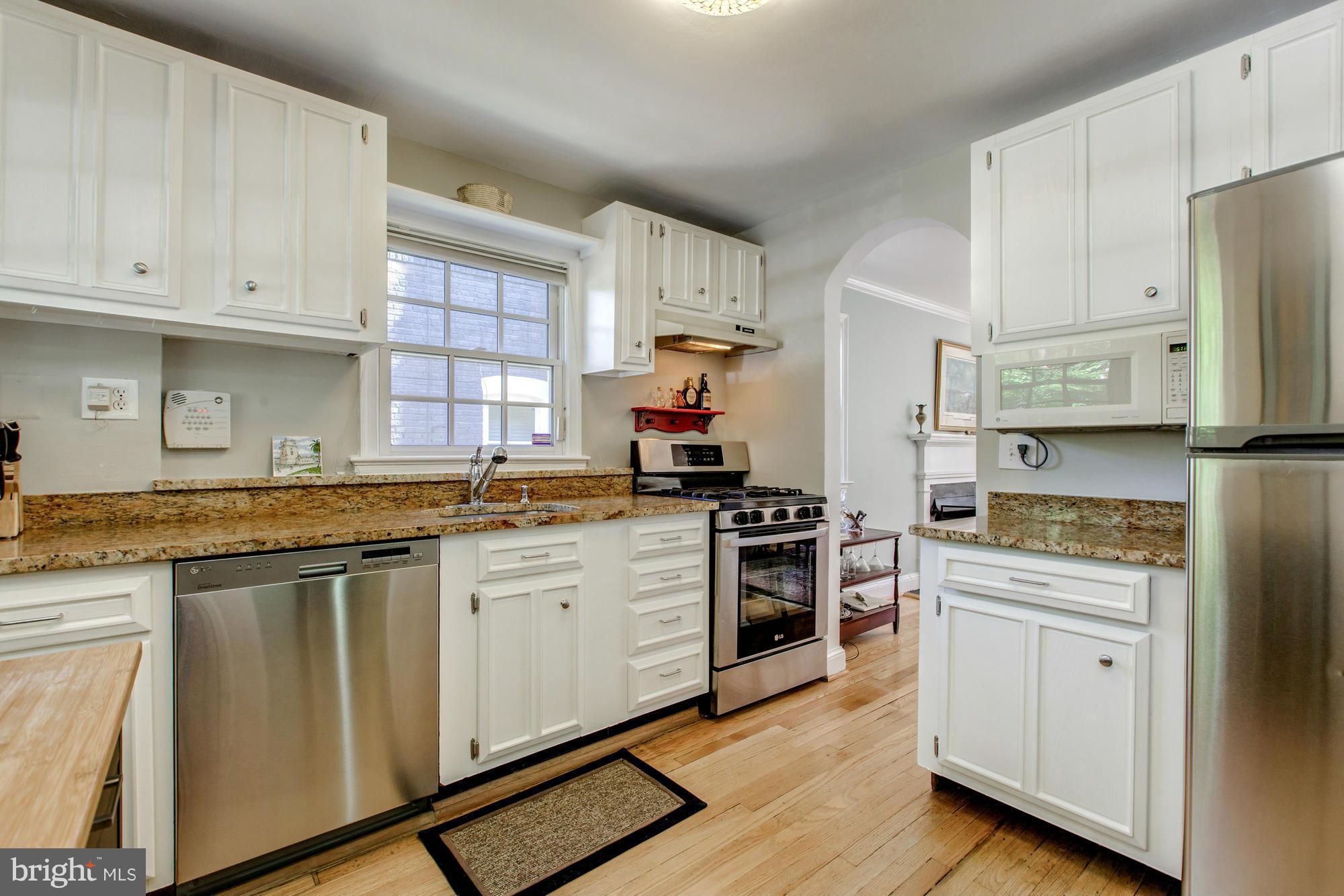 1216 Portner Road Alexandria, VA 22314 - Photo 7 of 27 Kitchen