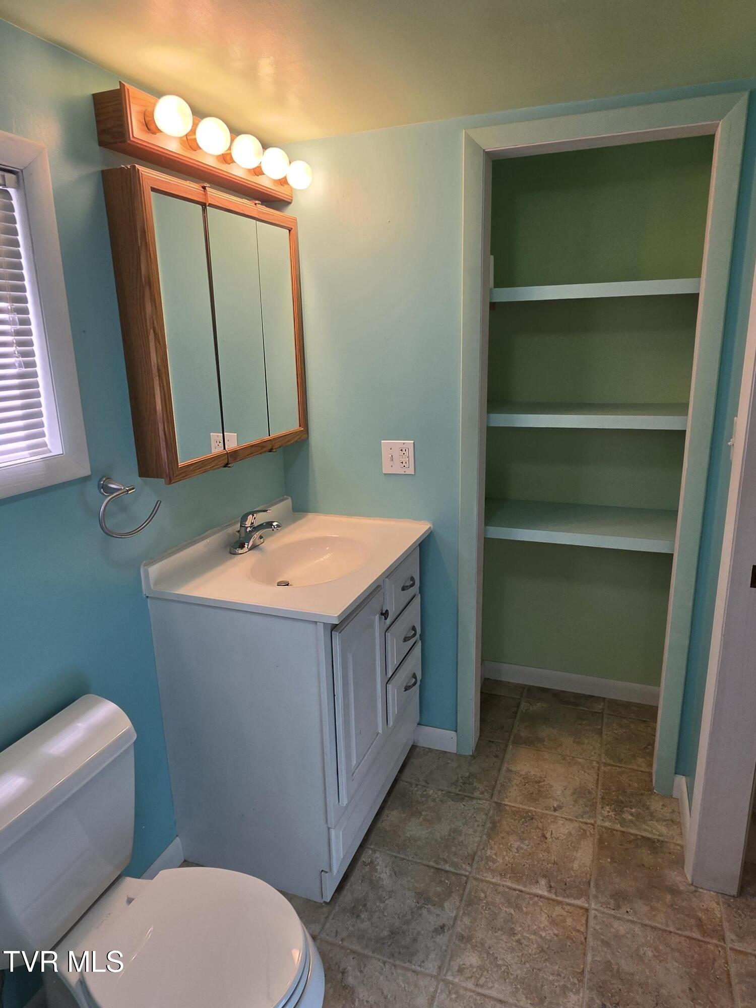 125 Riddle Street Northeast Norton, VA 24273 - Photo 50 of 52 primary bath
