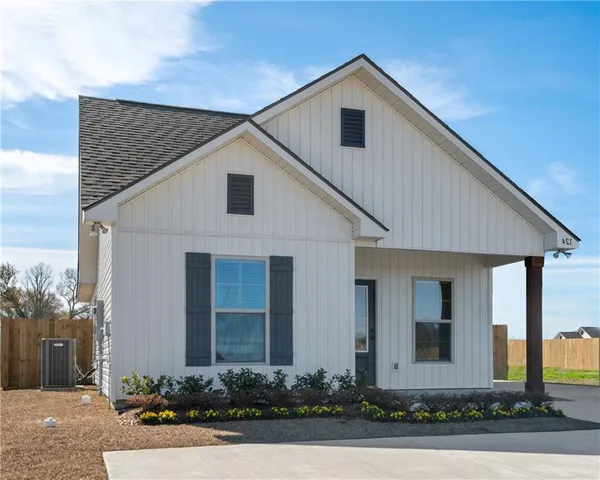 $1,500 | 17004 East Iowa Avenue, Hammond, LA 70403