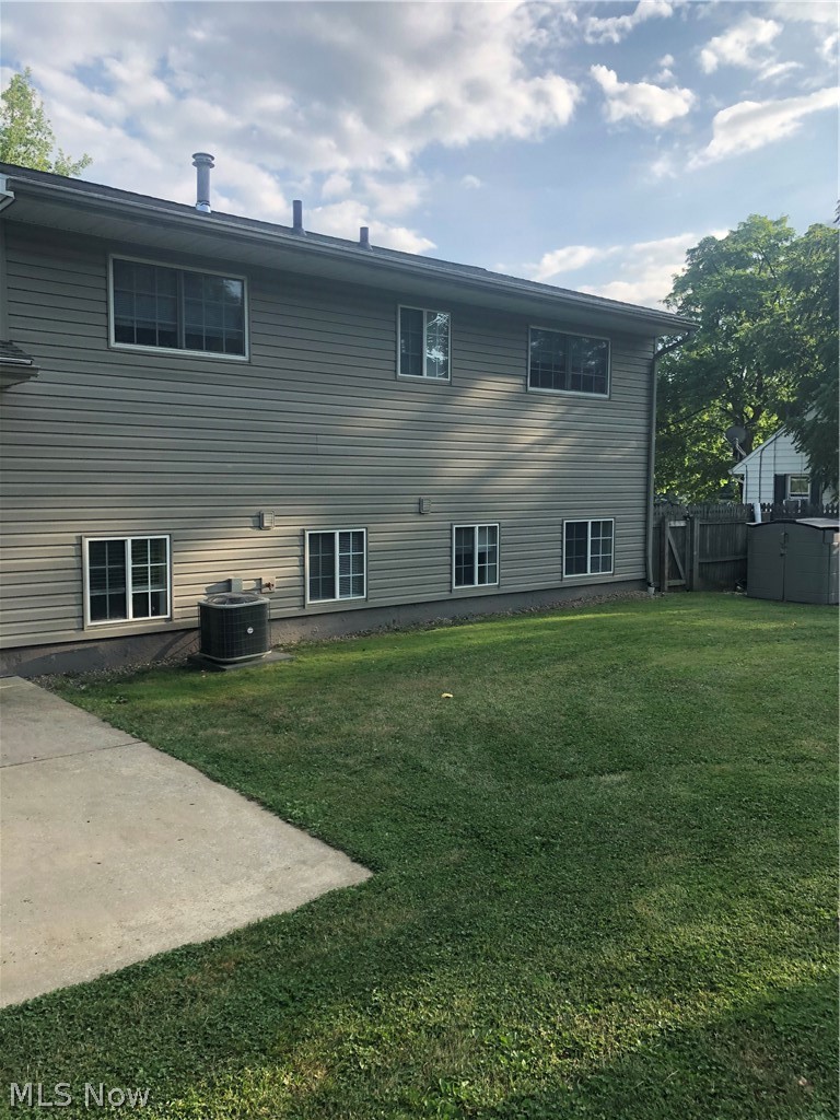 2445 Graham Road Stow, OH 44224 - Photo 23 of 25 Back of home